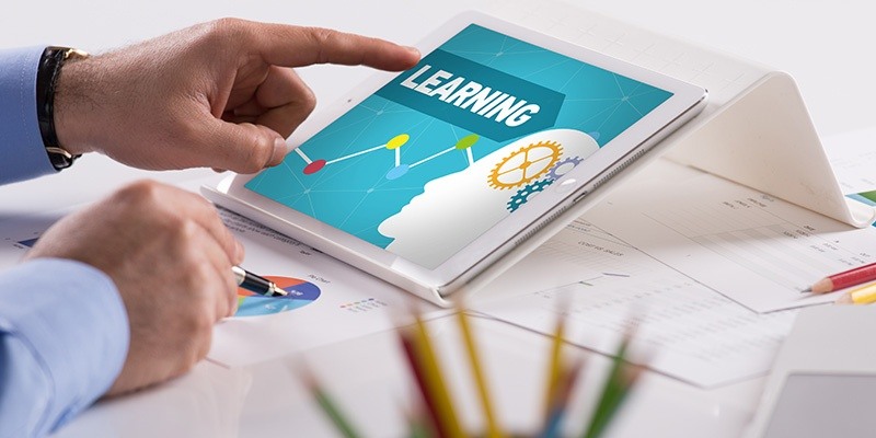 Learning-Adoption-in-the-4th-Industrial-Revolution_Just_in_time_elearning_in_manufacturing.jpg